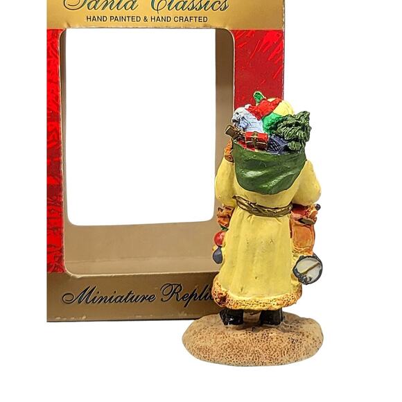 Vintage Old World Santa Classics Figurine - Hand Painted and Hand Crafted - Picture 5 of 7